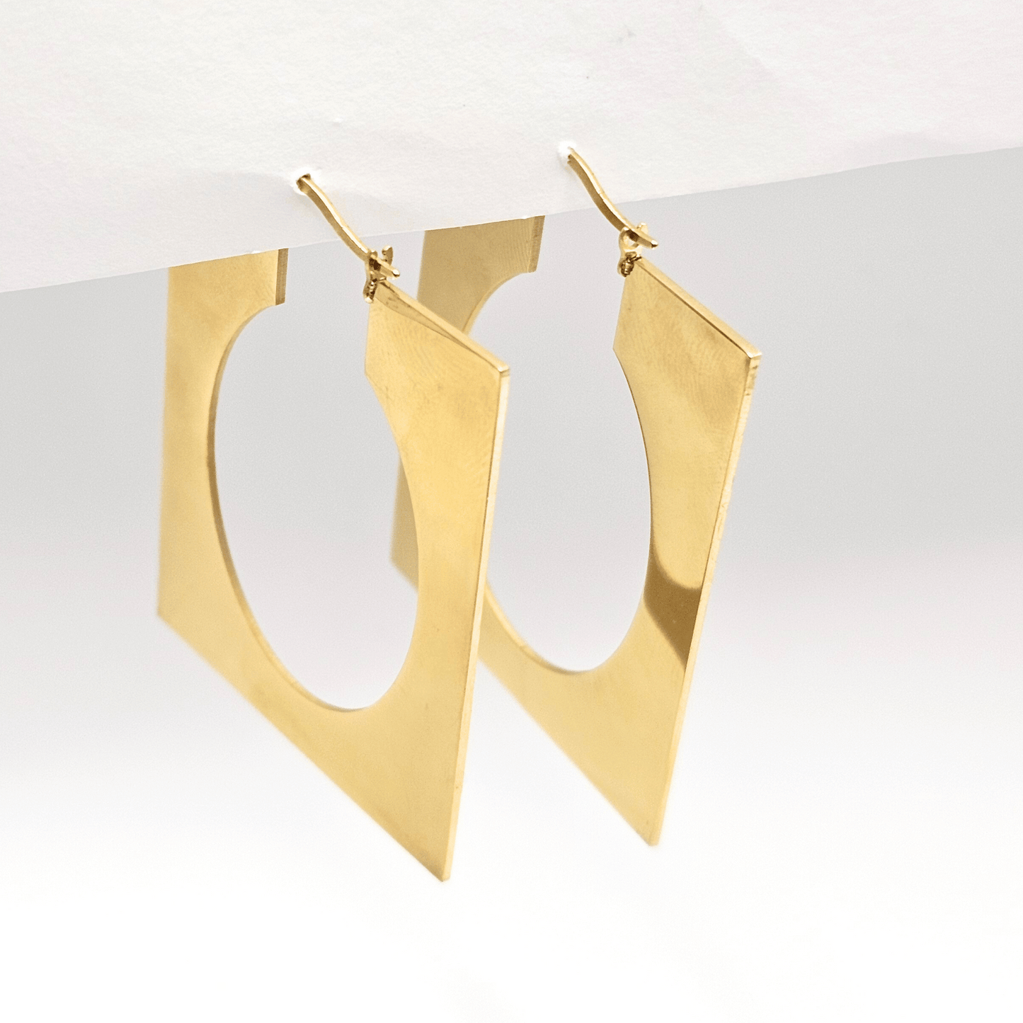 Chivelle Luxe Geometric Square Hoop Earrings – 18K Gold Plated