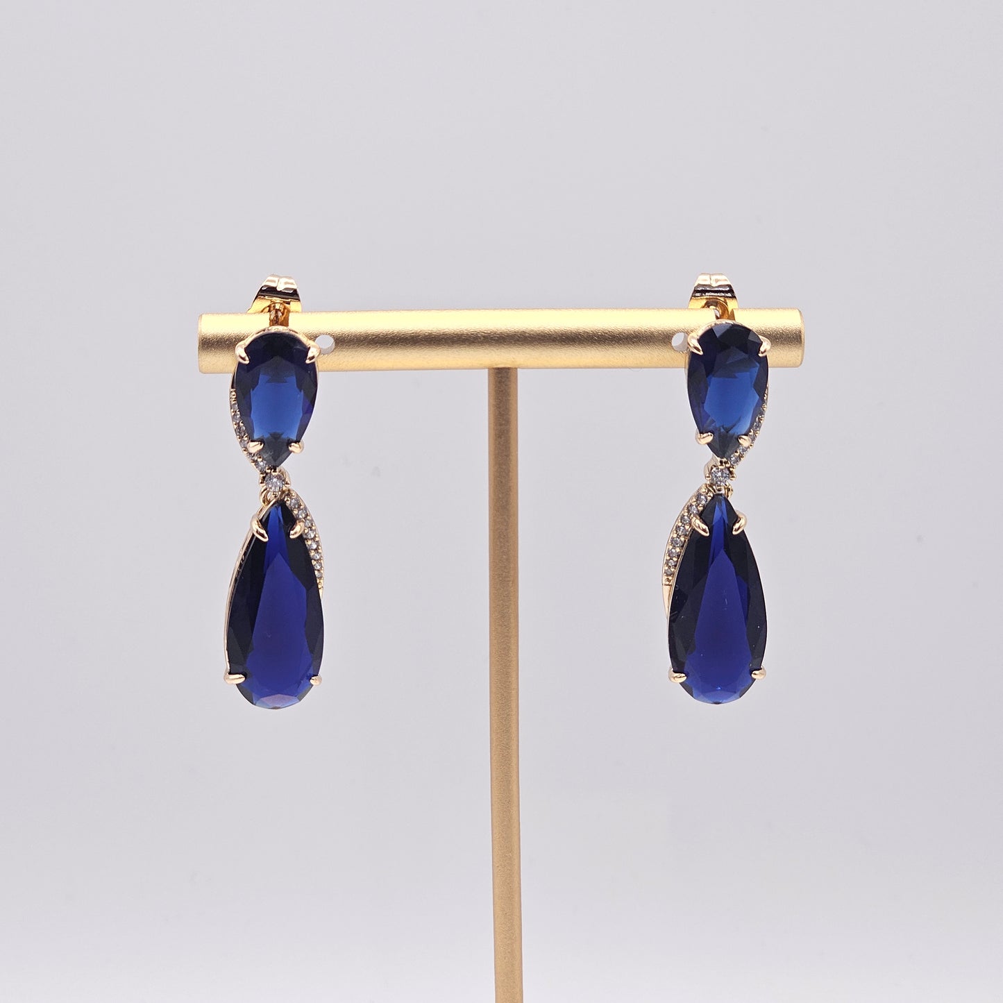 Chivelle Midnight Elegance Drop Earrings