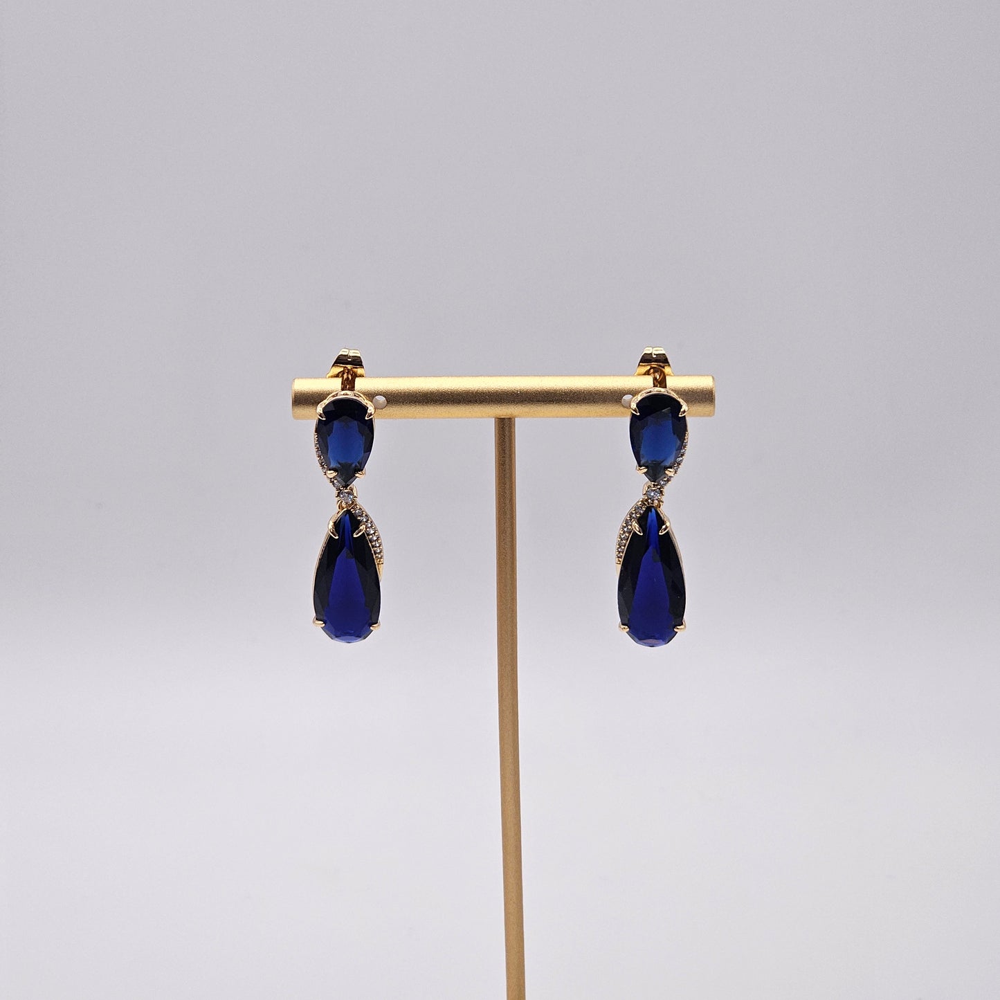 Chivelle Midnight Elegance Drop Earrings