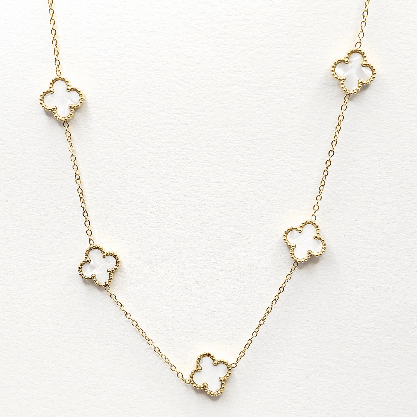 Chivelle Clover Luxe 5-Petal Mother of Pearl Necklace