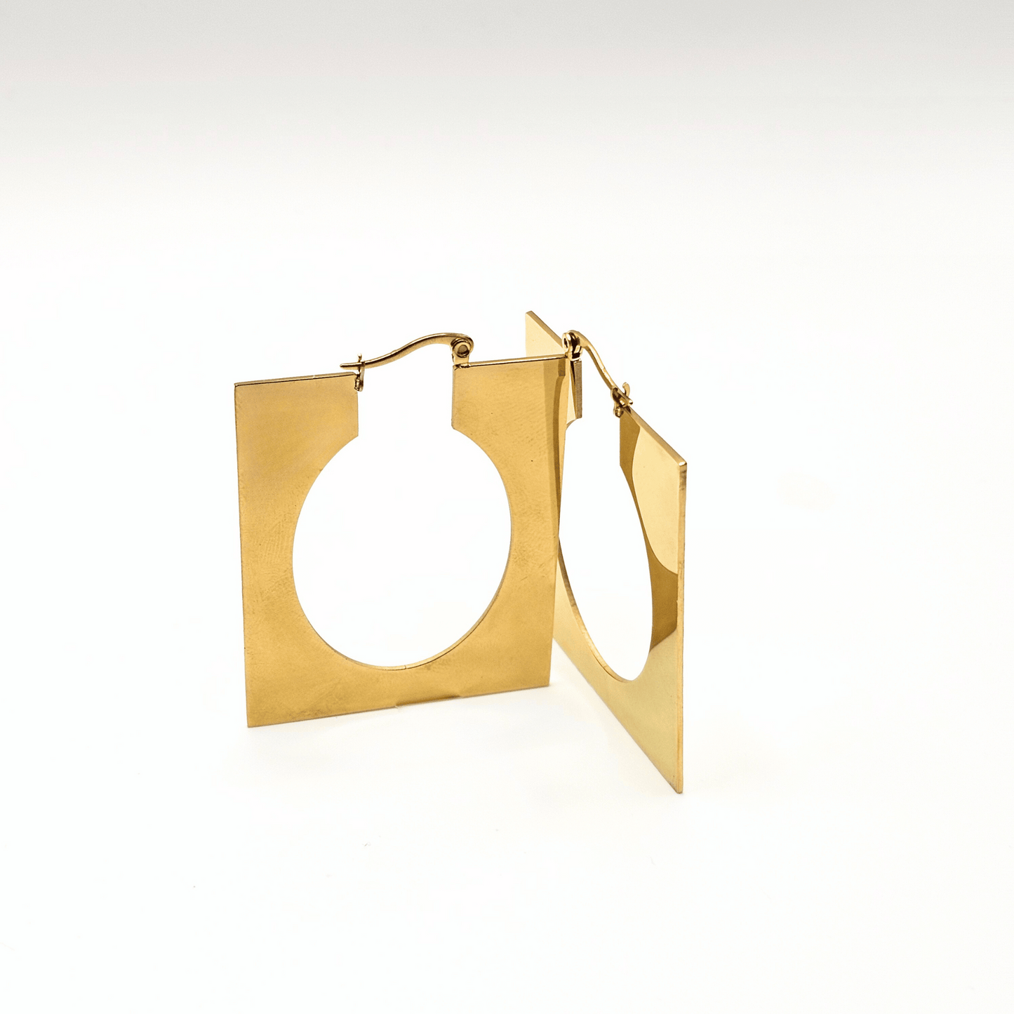 Chivelle Luxe Geometric Square Hoop Earrings – 18K Gold Plated