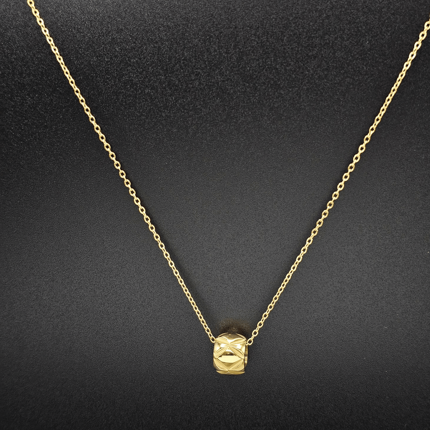 Aureum Geometric Bead Pendant Necklace