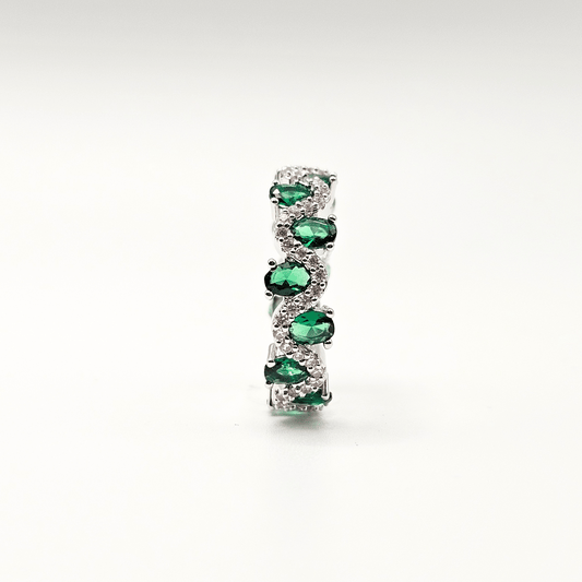 Chivelle Luxe Emerald Wave Eternity Band