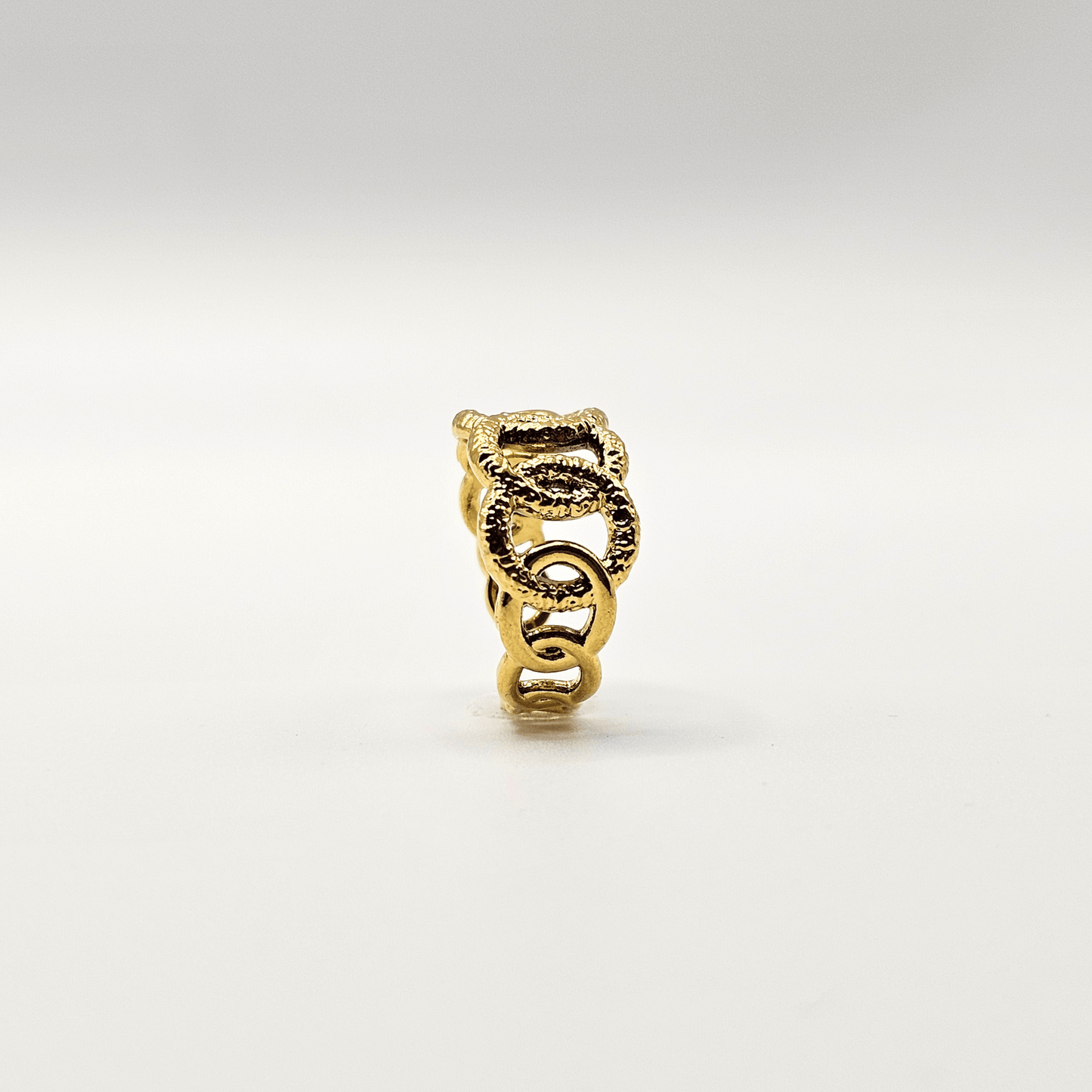 Chivelle Aurora Textured Chain Ring