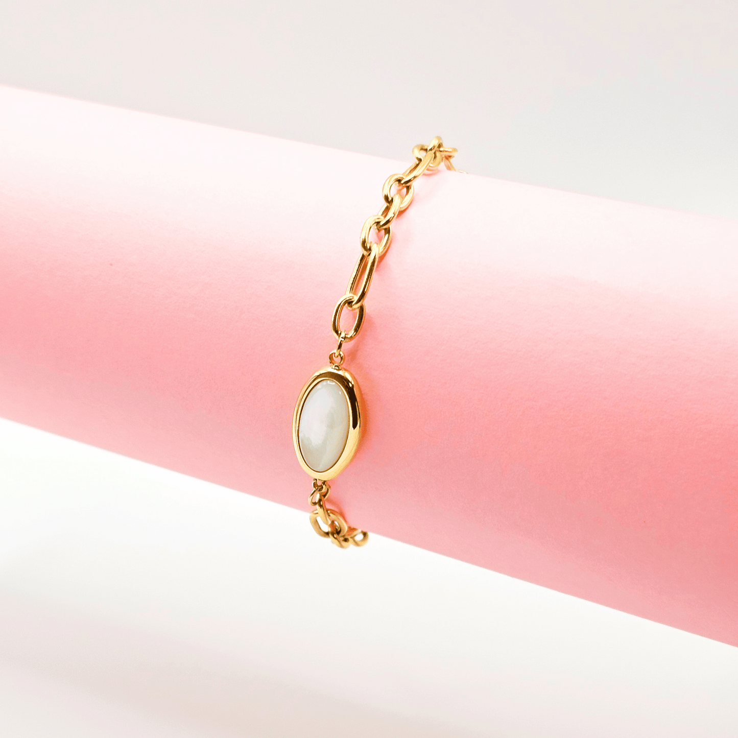 Oval Mother of Pearl Chain Bracelet