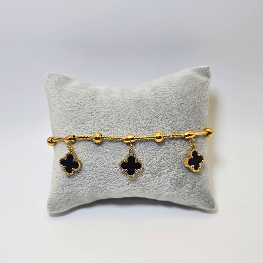 Chivelle Black Clover Beaded Charm Bracelet – Midnight Glow Edition