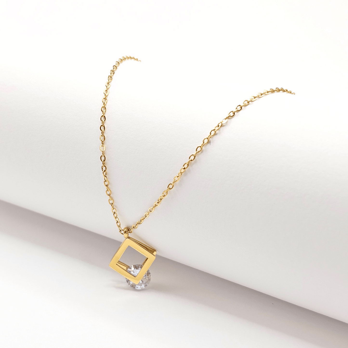 Chivelle Geometric Grace Pendant Necklace – Minimalist Square Frame with Cubic Zirconia Accent