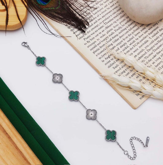Chivelle Clover Charm Chain Bracelet