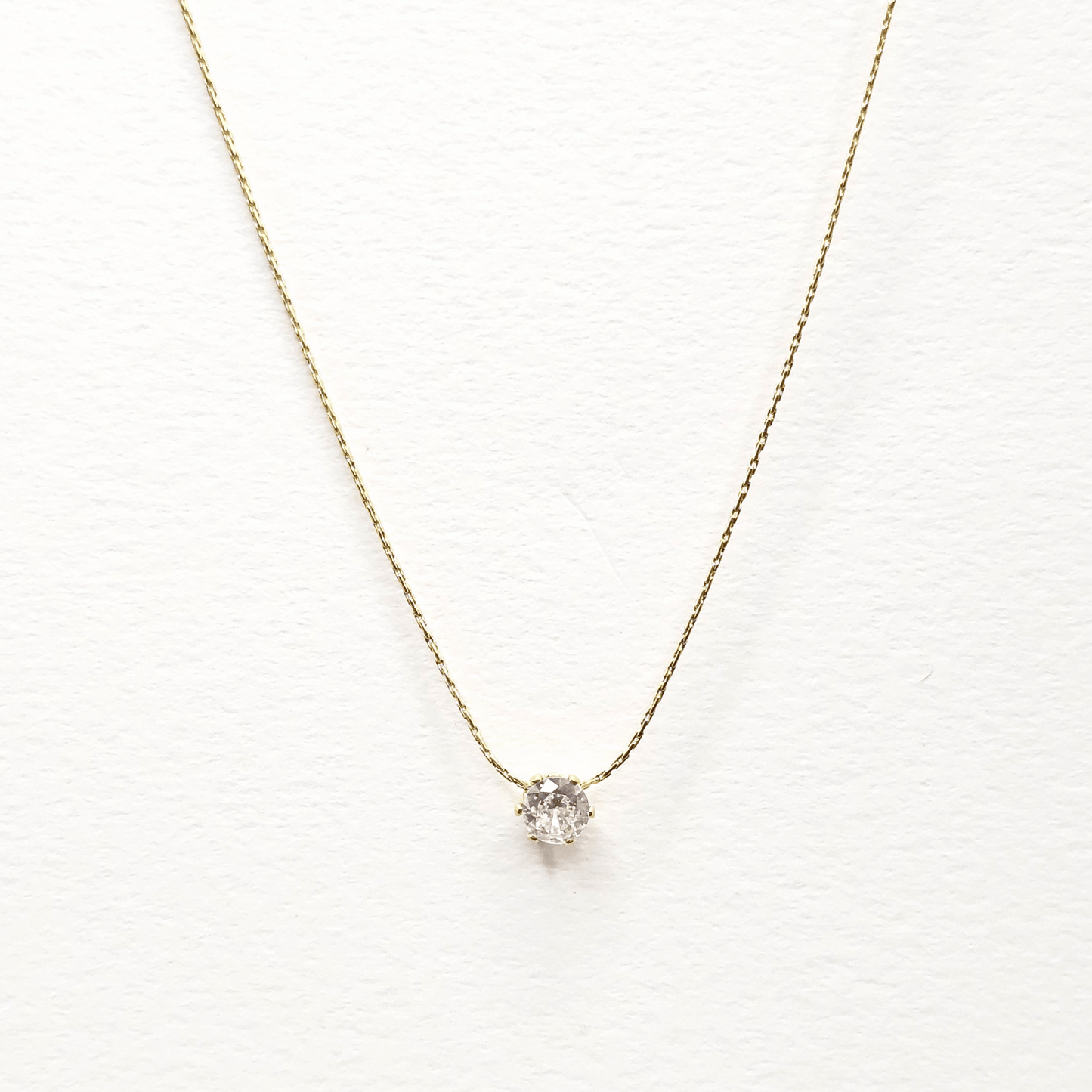 Chivelle Solitaire Sparkle Pendant Necklace
