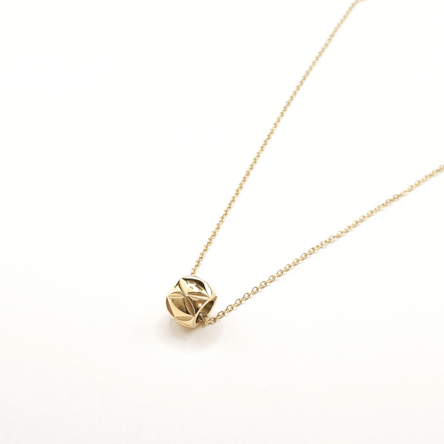 Aureum Geometric Bead Pendant Necklace