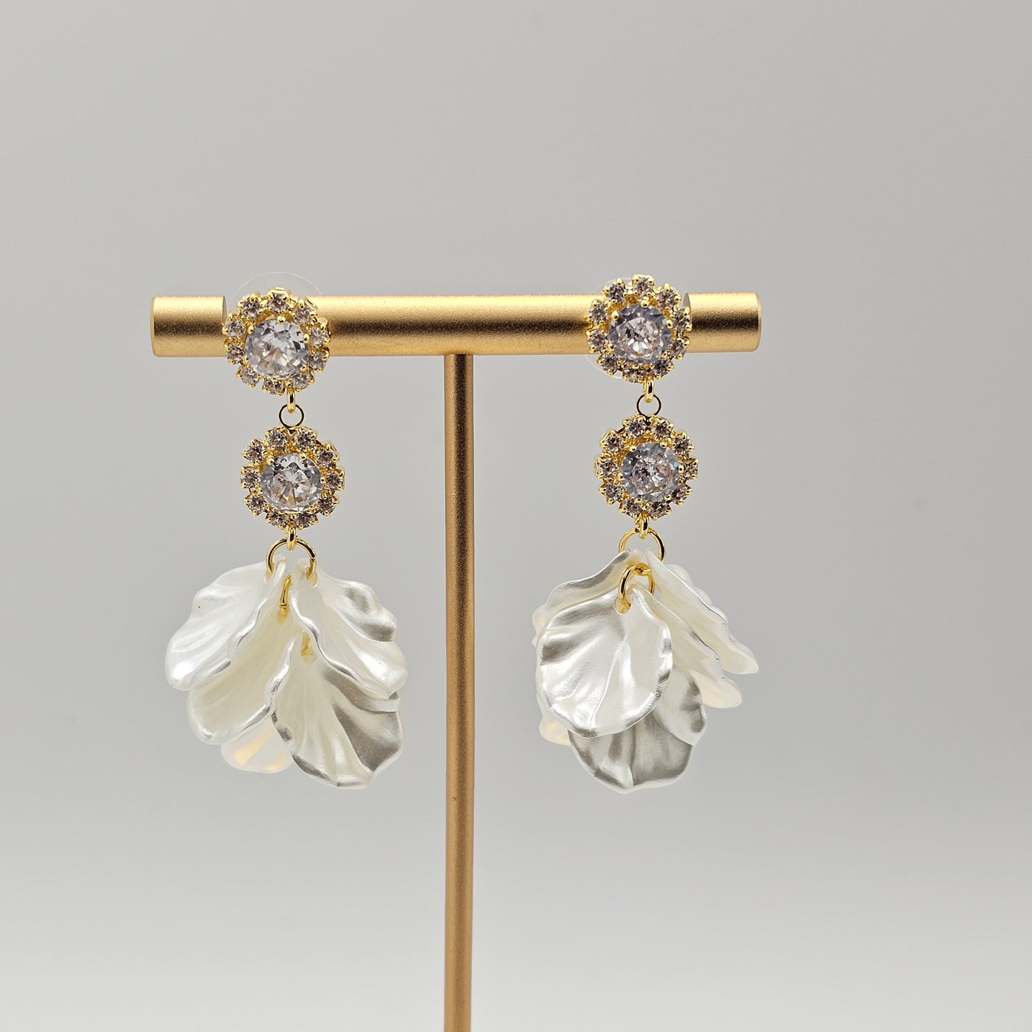 Chivelle Blooming Pearl Petal Drop Earrings