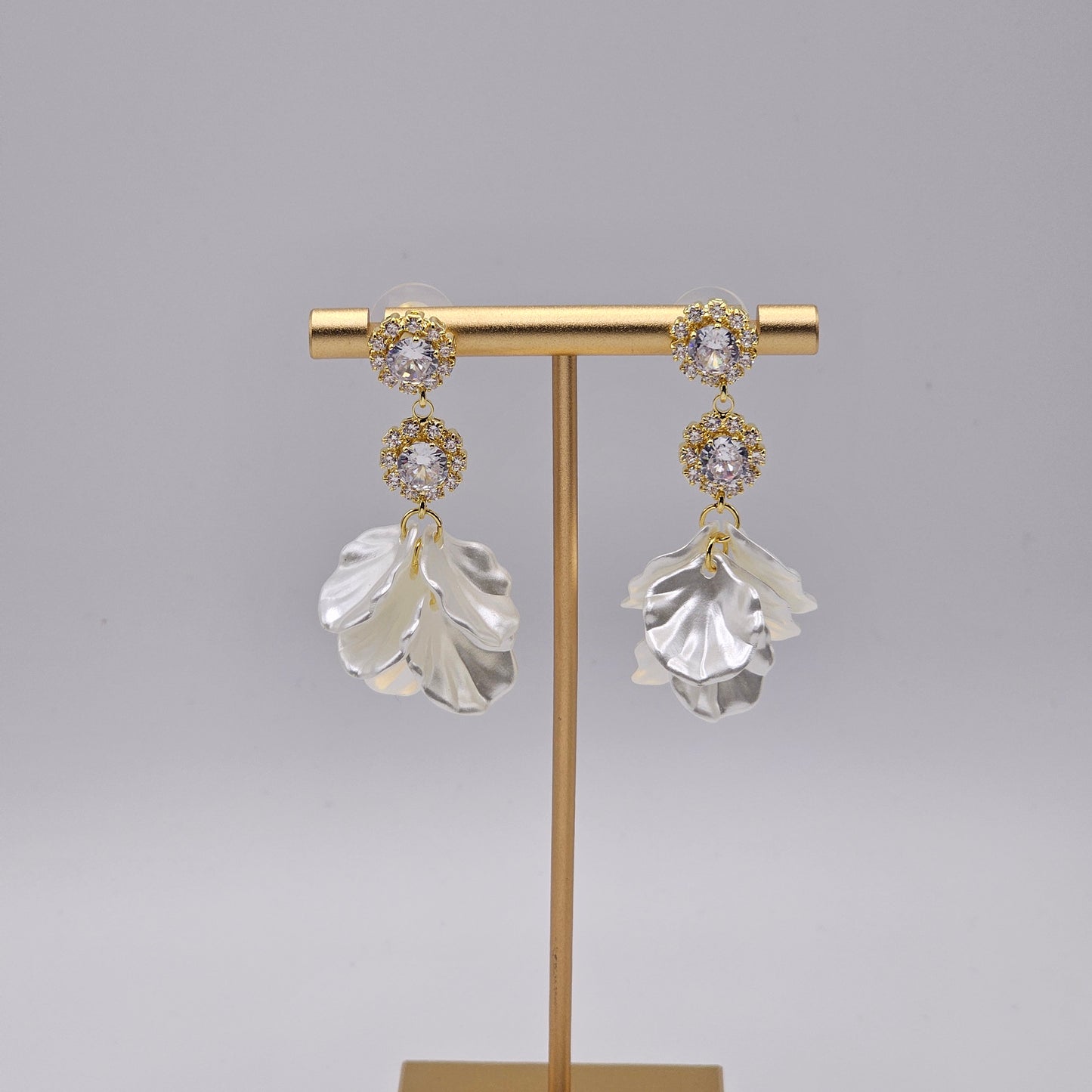 Chivelle Blooming Pearl Petal Drop Earrings