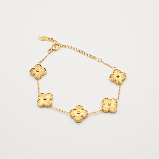 Chivelle Clover Charm Chain Bracelet
