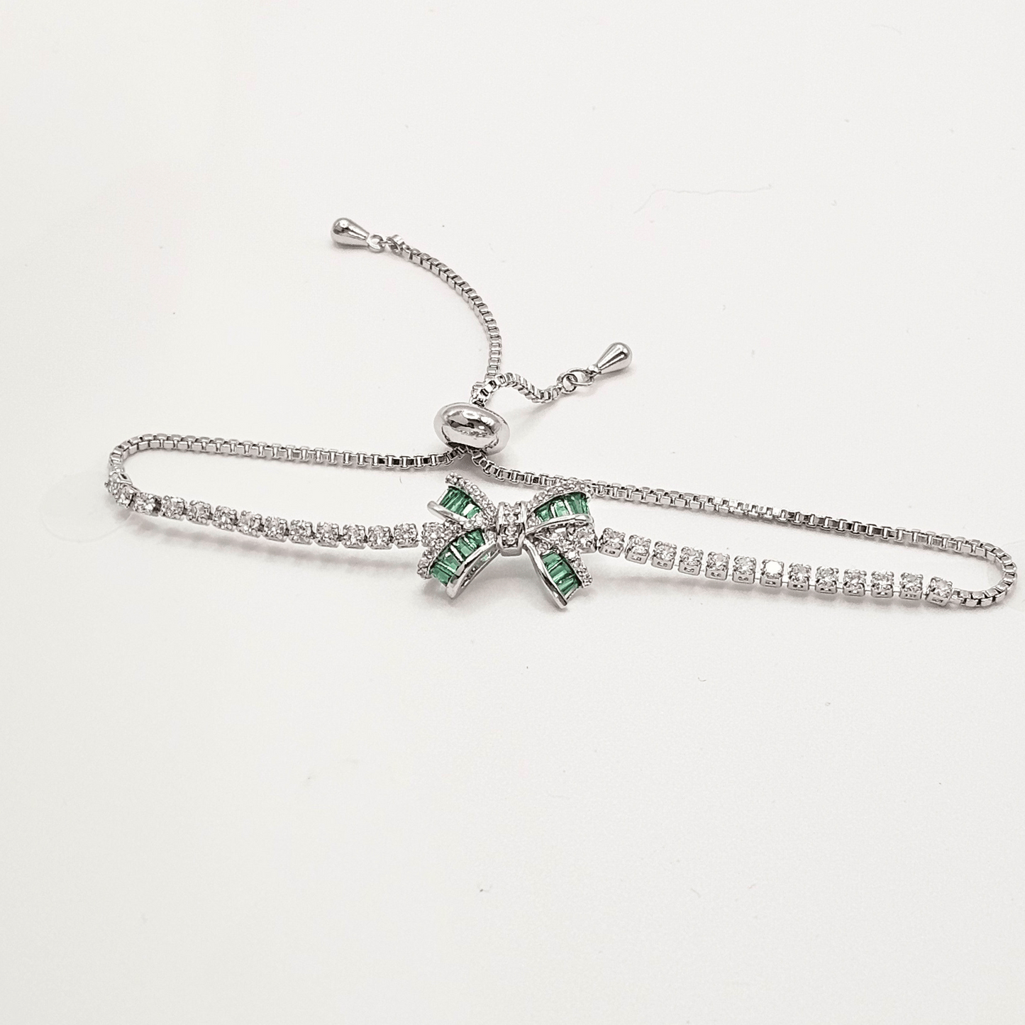 Emerald Bow Adjustable Bracelet – Silver