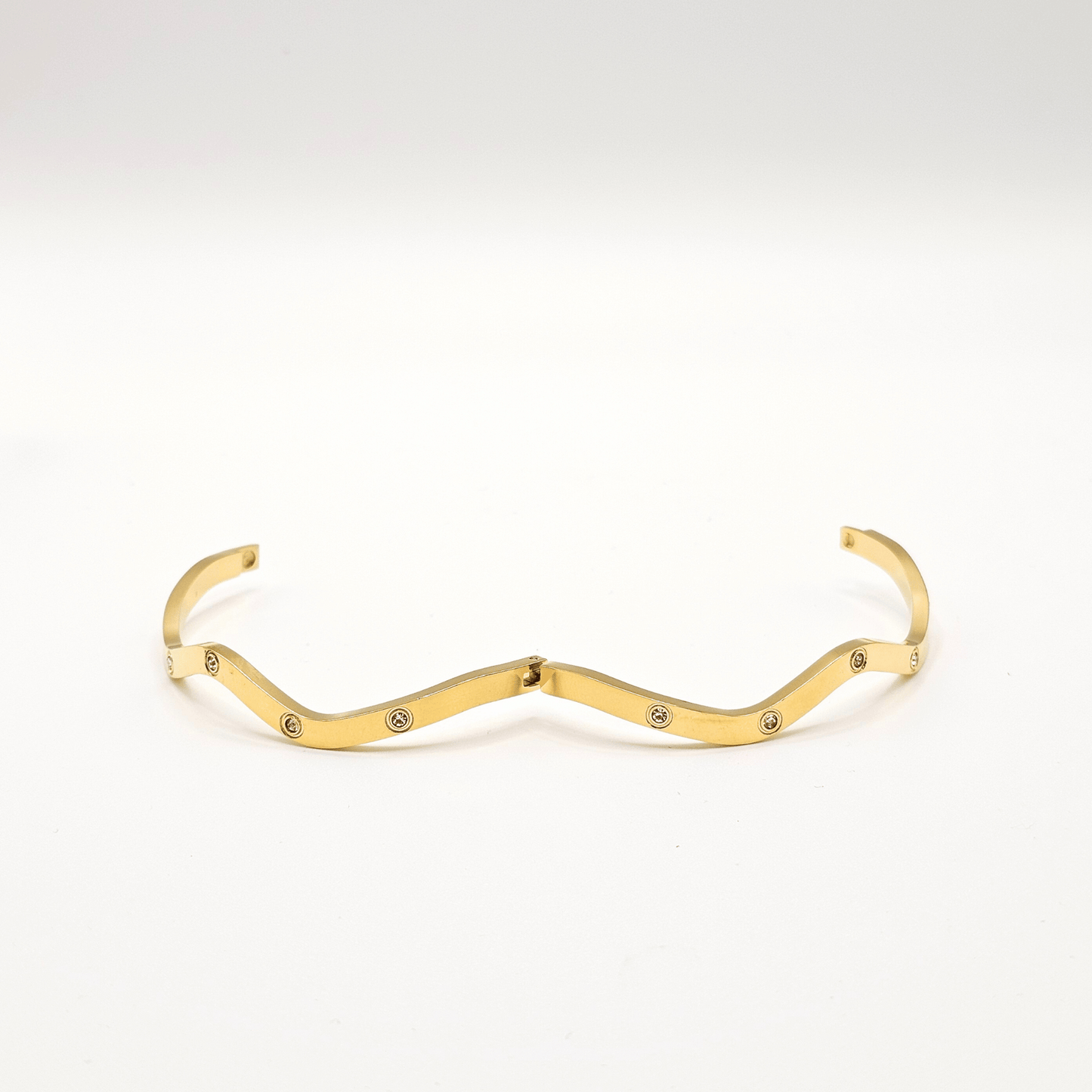 Ondulé Wave Crystal Cuff Bangle