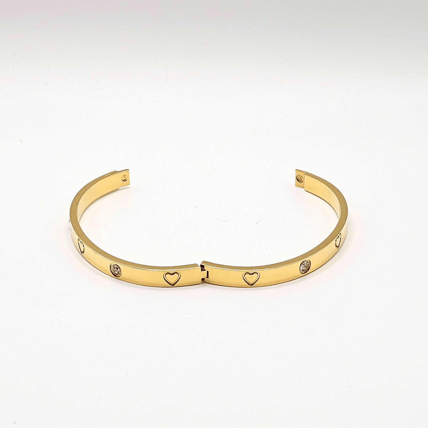 Heartstone Hinged Bangle – 18K Gold Plated