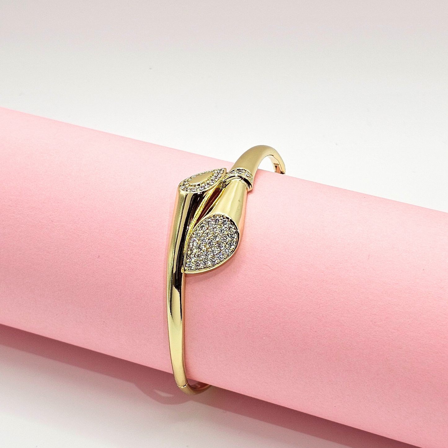 Chivelle Crystal Snake Head Hinge Bangle – 18K Gold Plated