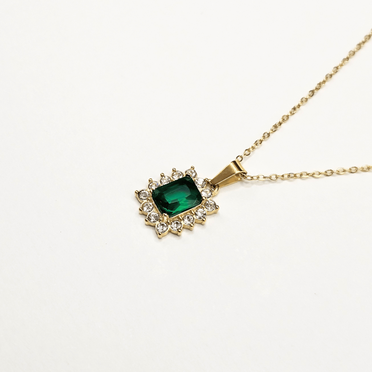 Chivelle Emerald Halo Pendant Necklace