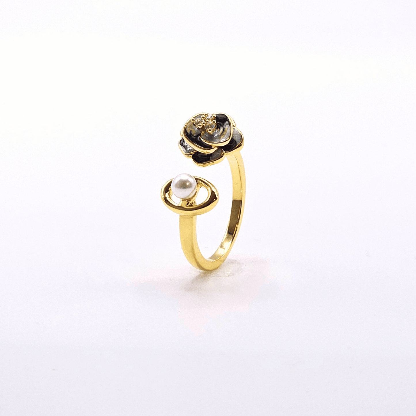 Chivelle Bloom & Mother-of-Pearl Duo Gold Ring – Minimalist Open Design