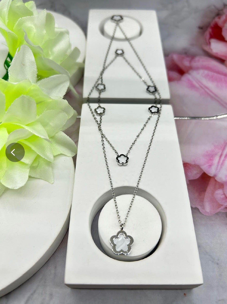 Chivelle Clover Motif Layered Necklace – Silver Elegance