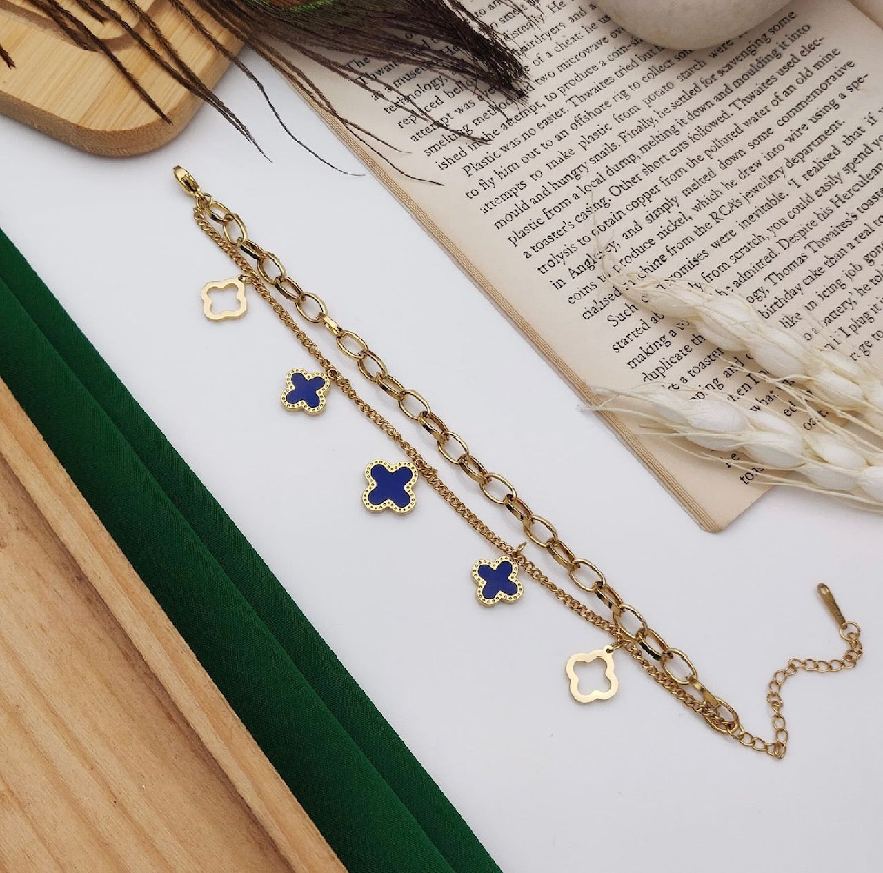 Chivelle Clover Charm Chain Bracelet – Luxe Edition