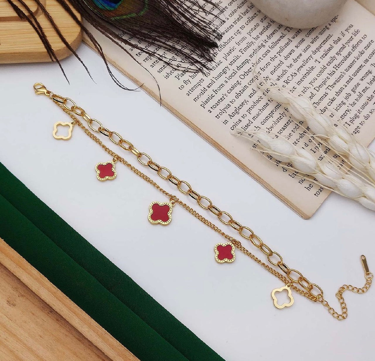 Chivelle Clover Charm Chain Bracelet – Luxe Edition